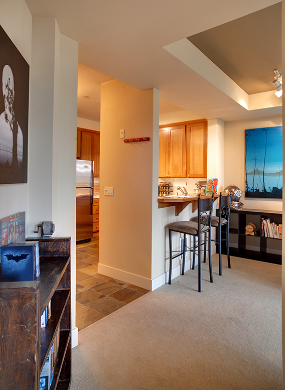 greenwood condo entryway